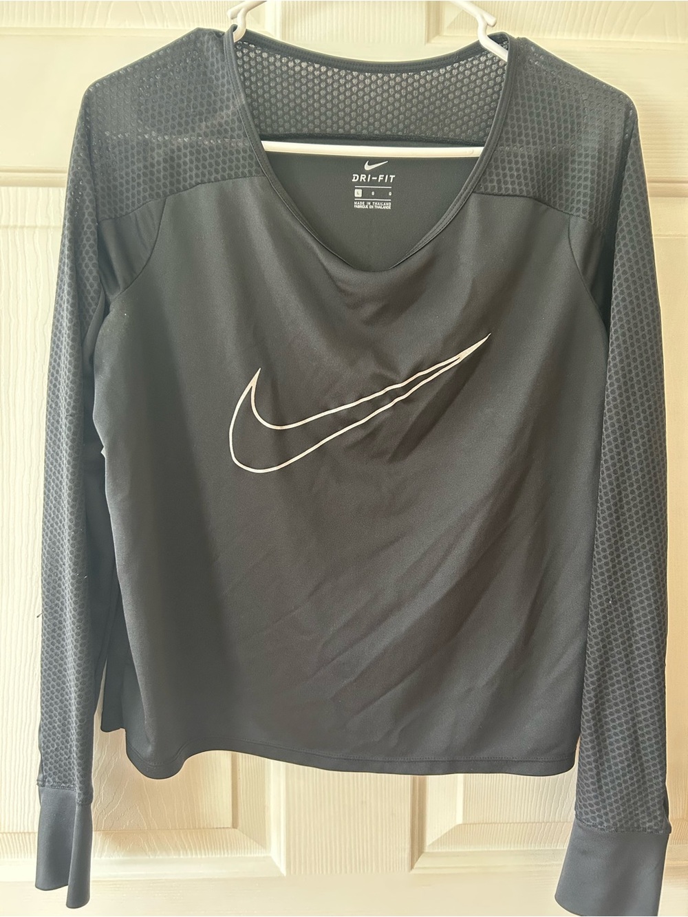 Nike Dri-FIT Black Long-Sleeve Women's Performance Top